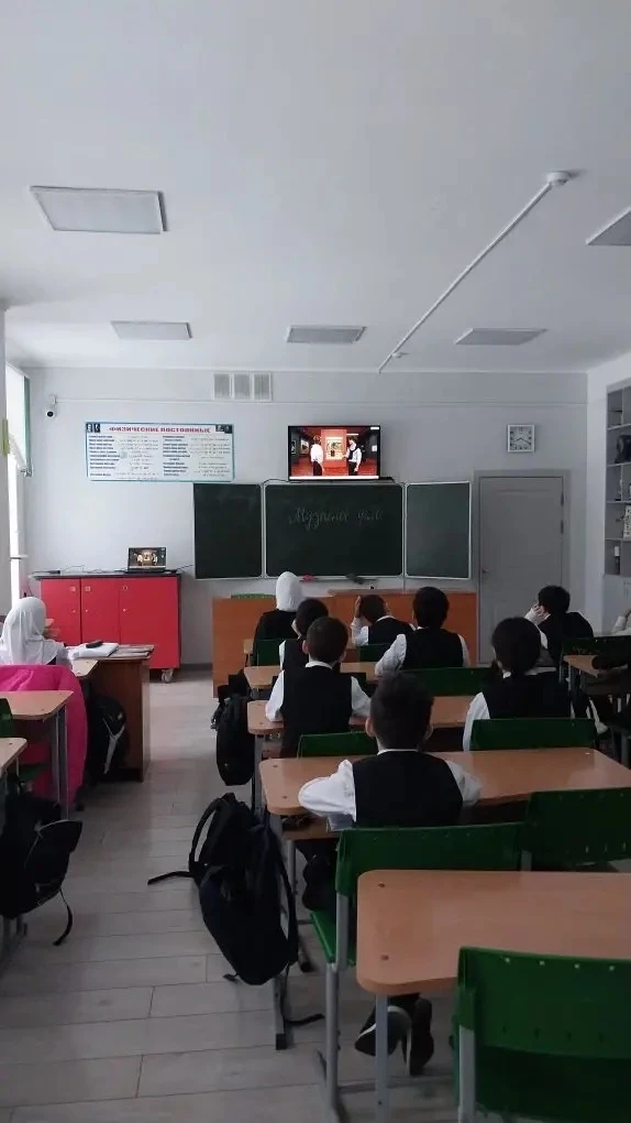 📌💫 19 января в нашей Гимназии прошли уроки "Разговоры о важном", на тему: "Музейное дело", посвященн
