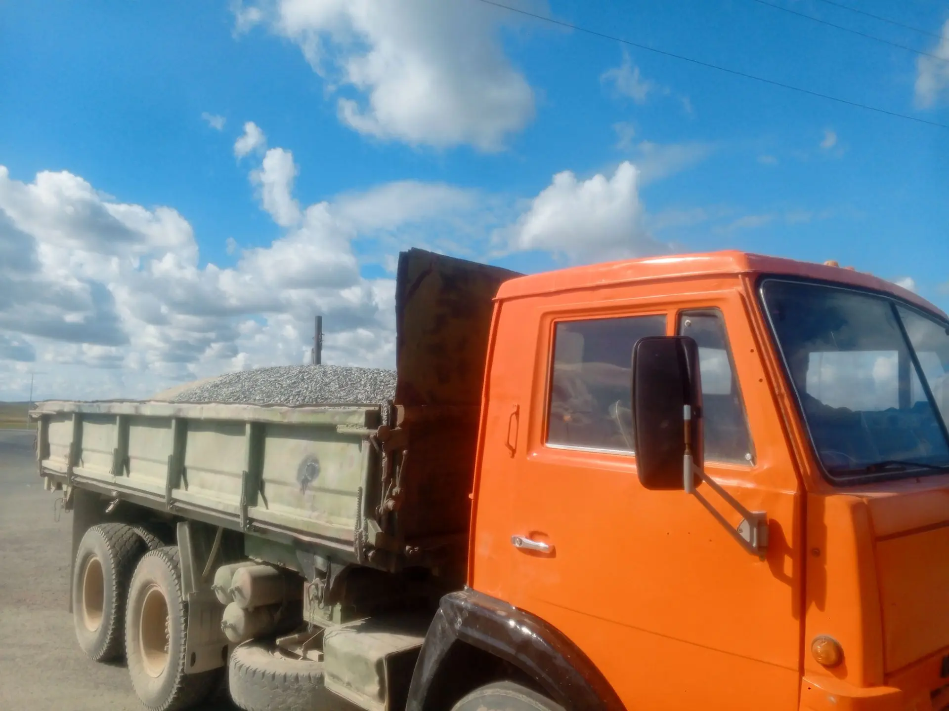 Доставка заказов без выходных 🚚. Для заказа отсева (пыль), щебня звоните по телефону 8...