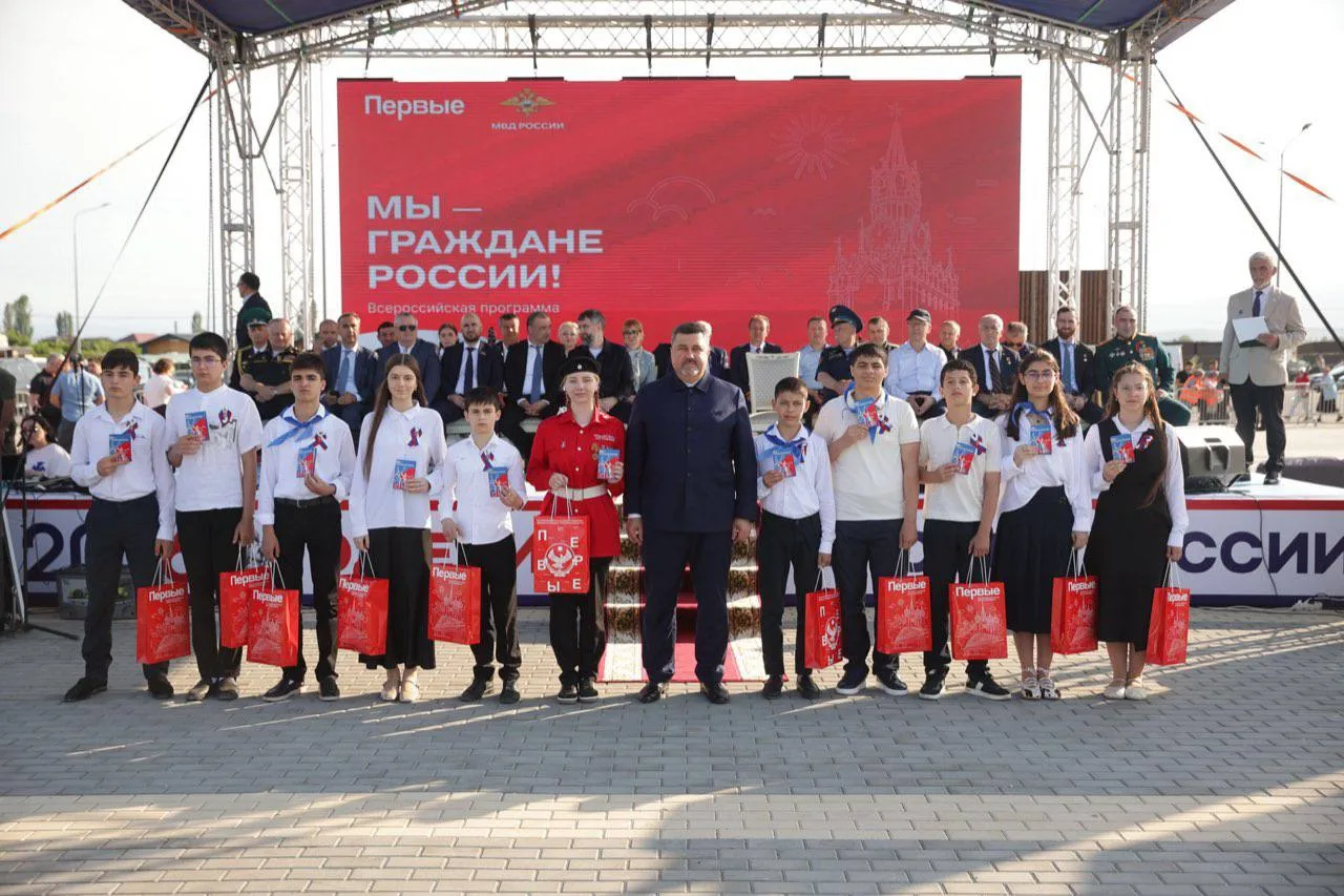 🇷🇺 В преддверии Дня России в Дербенте произошло знаменательное событие!

11 июня на торжественном 