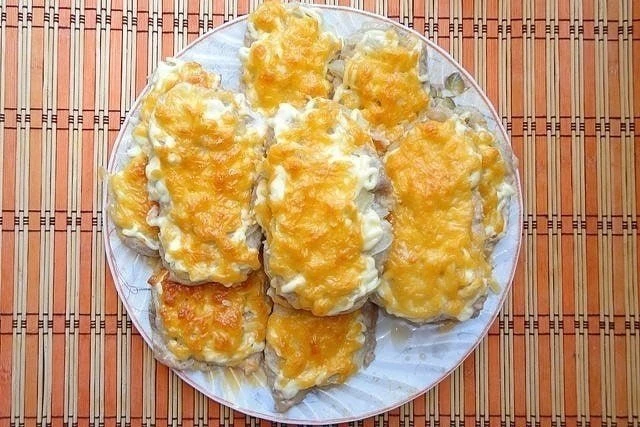 Мясо по-французски которое тает во рту и покоряет гостей 🥘