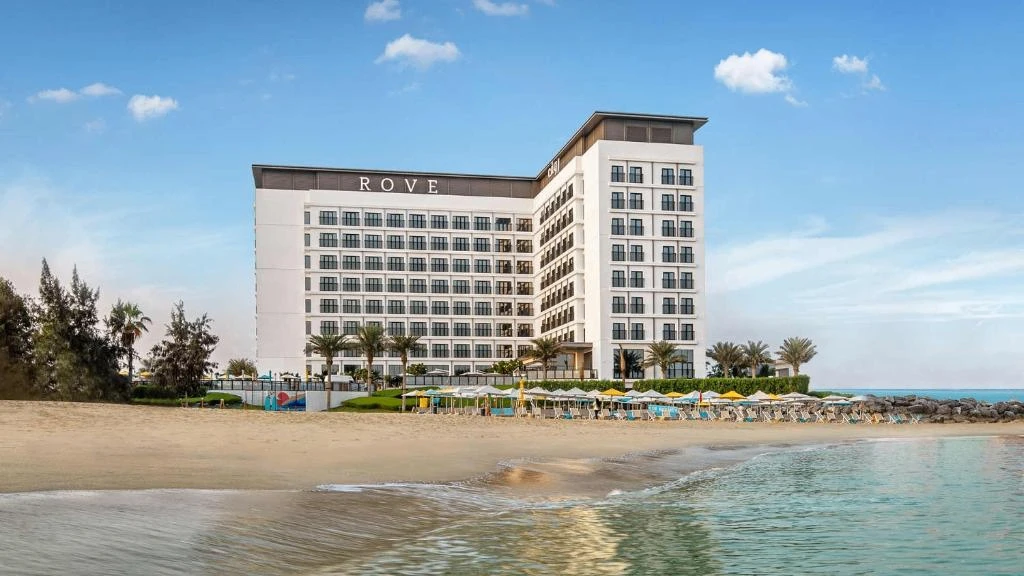 Rove La Mer Beach 3* - тот случай, когда на звёздность можно посмотреть, удивиться и по...