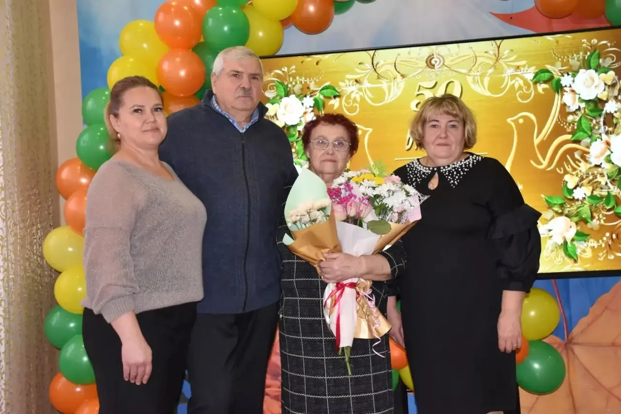 Сегодня, в День добра и уважения, чествовали и поздравляли супругов Толстовых Виктора П...