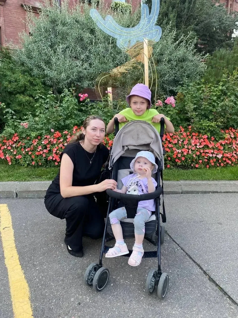 👧 Маленькая Вика Полякова — настоящая озорница! По словам мамы Анастасии, девочка любит иногда немн