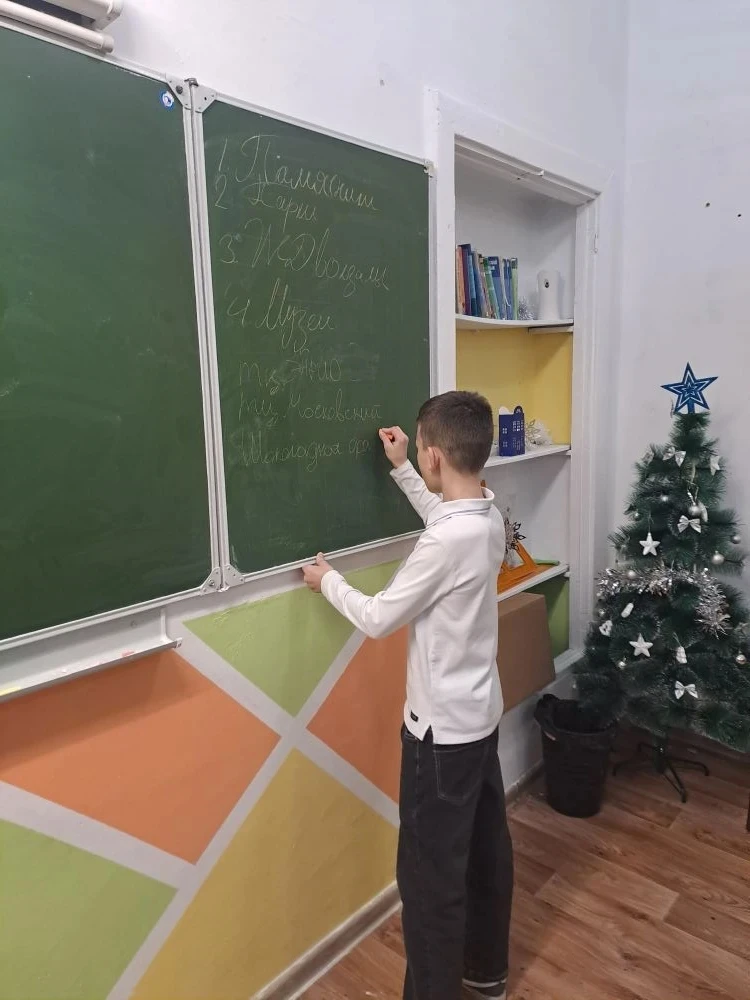 Для учащихся 5-7 классов состоялись краеведческие уроки, посвященные 175-летию Самарской губернии. У