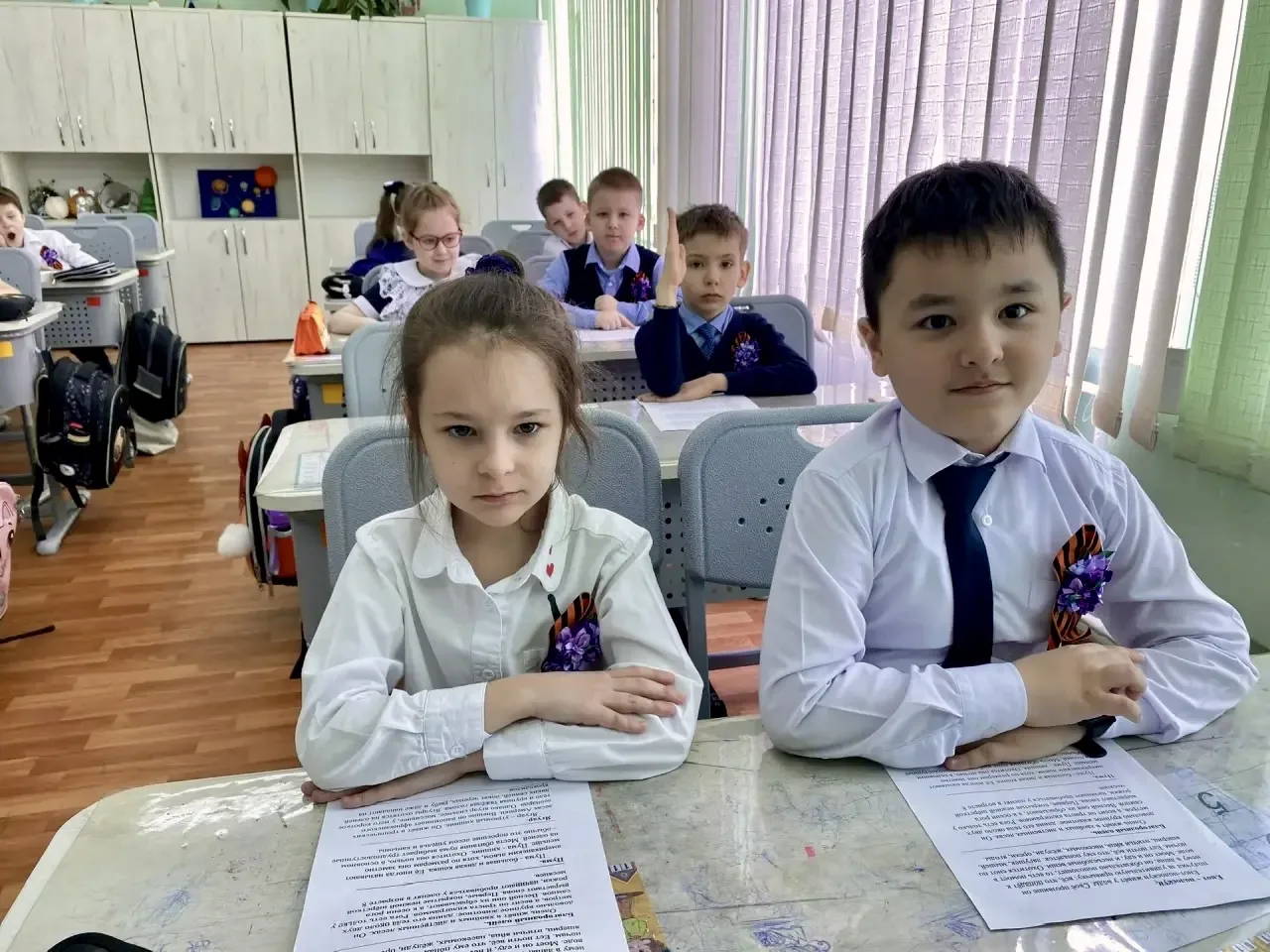 🎗️ Георгиевская лента — память в сердцах юных поколений  В 1 «А» классе прошла трогательная акция, п