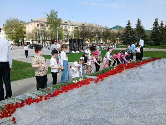🌼 Маленькие цветочки — большая память!