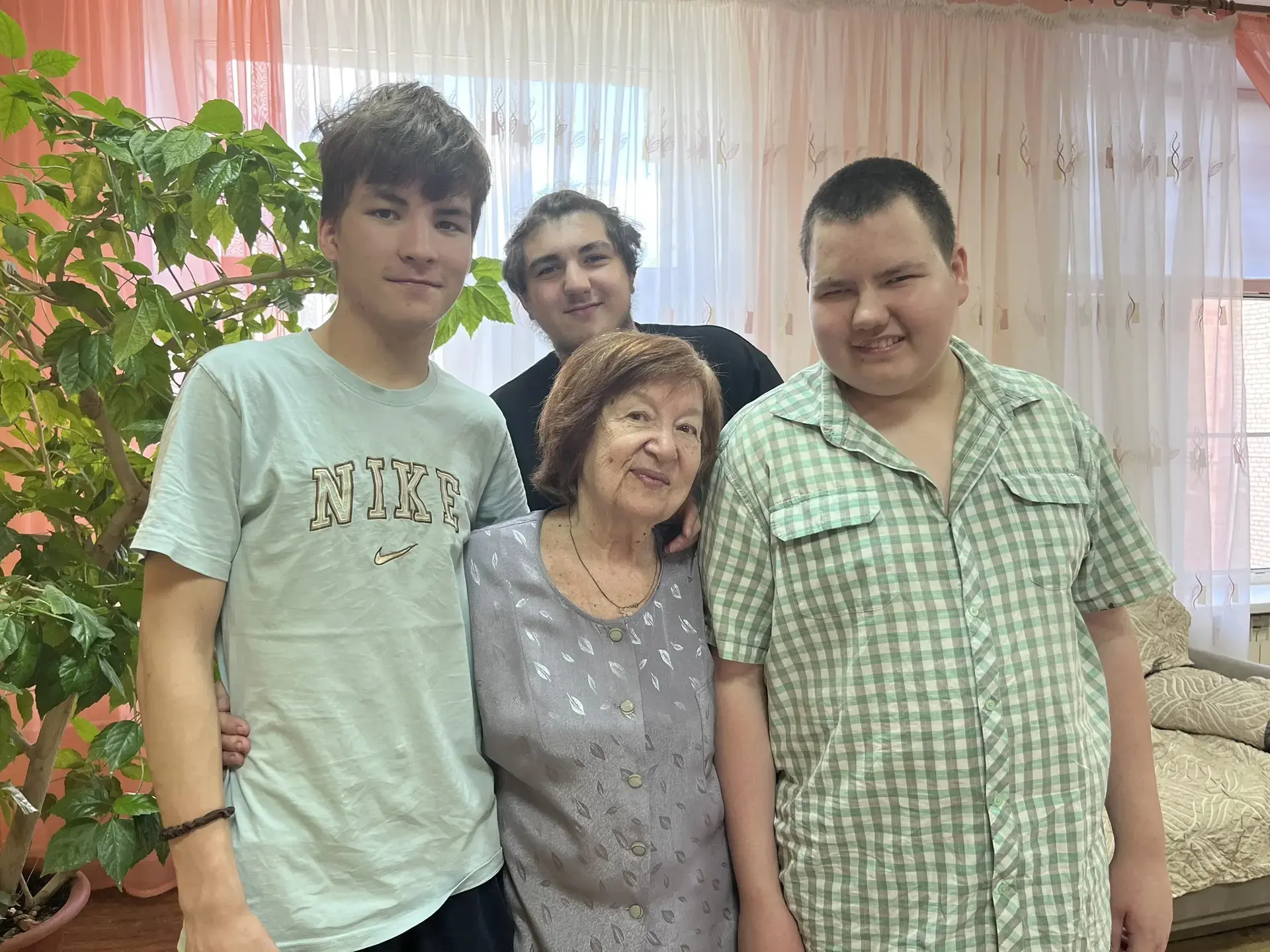 🧑‍🧑‍🧒‍🧒💐Теплые встречи , приятная компания , много улыбок и душевных разговоров - все это благо