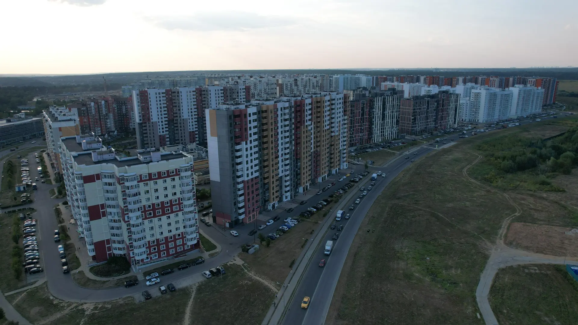 Поделитесь ссылкой с соседями https://max.ru/podslushano_v_nv