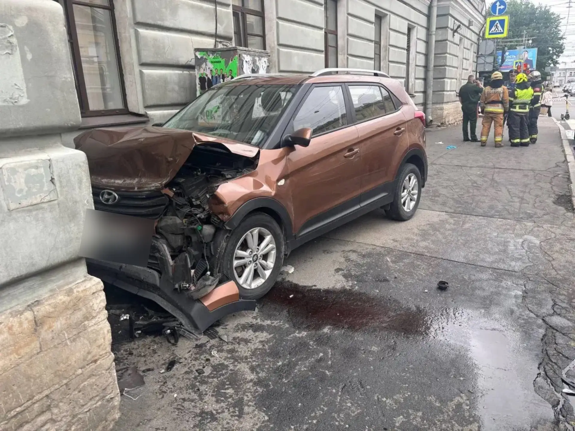Около 13:30 на Боткинской улице, 13 автомобиль "Хёндэ Крета", двигавшийся от Финляндской улицы к Бол