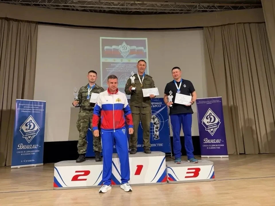 ⚡️ Сборная ЛНР победила на Чемпионате по стрельбе из боевого ручного стрелкового оружия

Соревновани