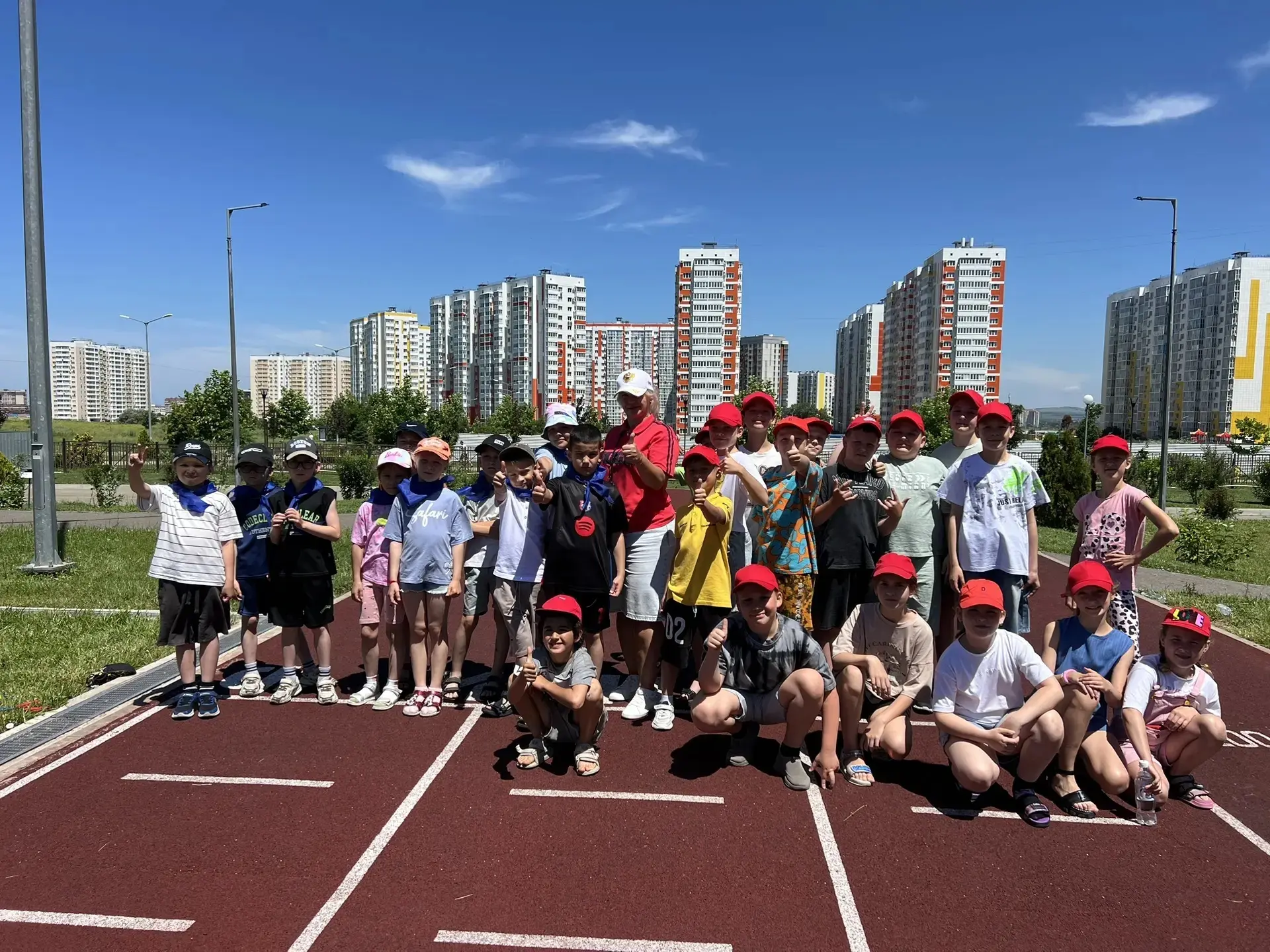 Спортивный вызов принят!🏆 На «Весёлых стартах» в Планете детства сегодня было жарко! 🔥

Под девизо