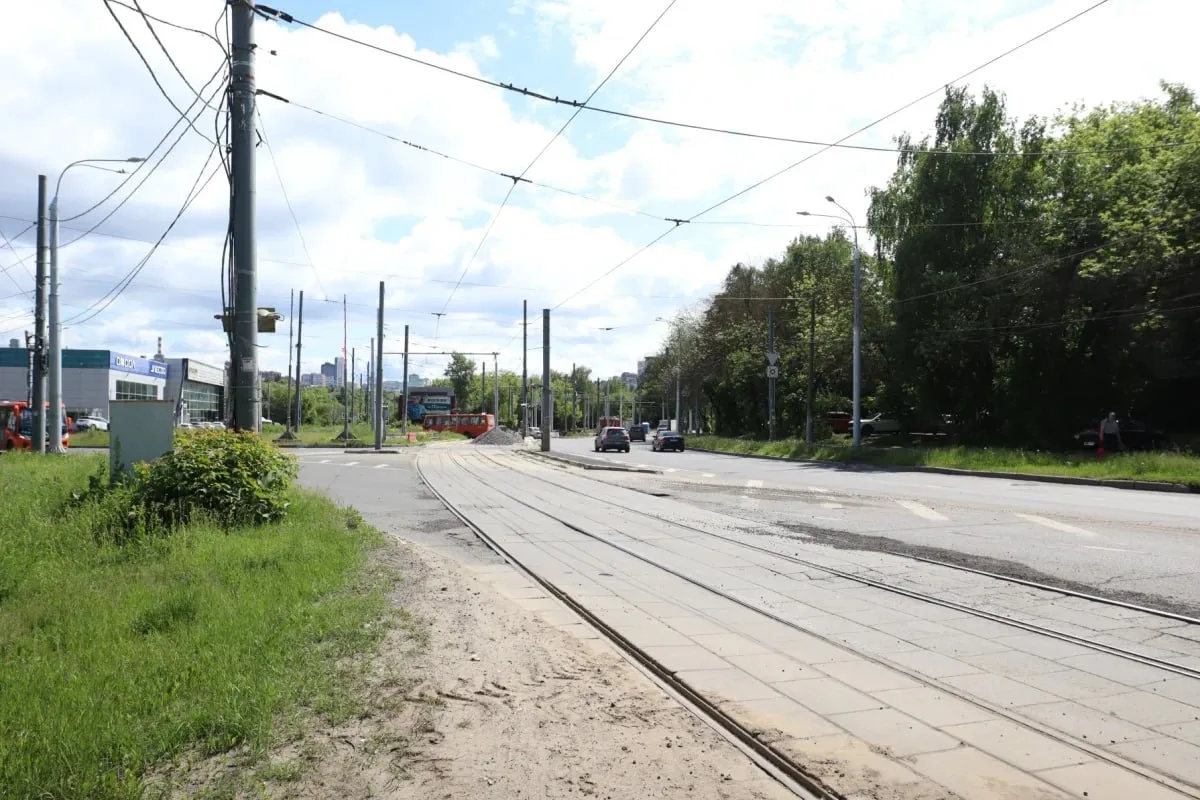 Завершается реконструкция трамвайных путей на улице Надежды Сусловой 🚃