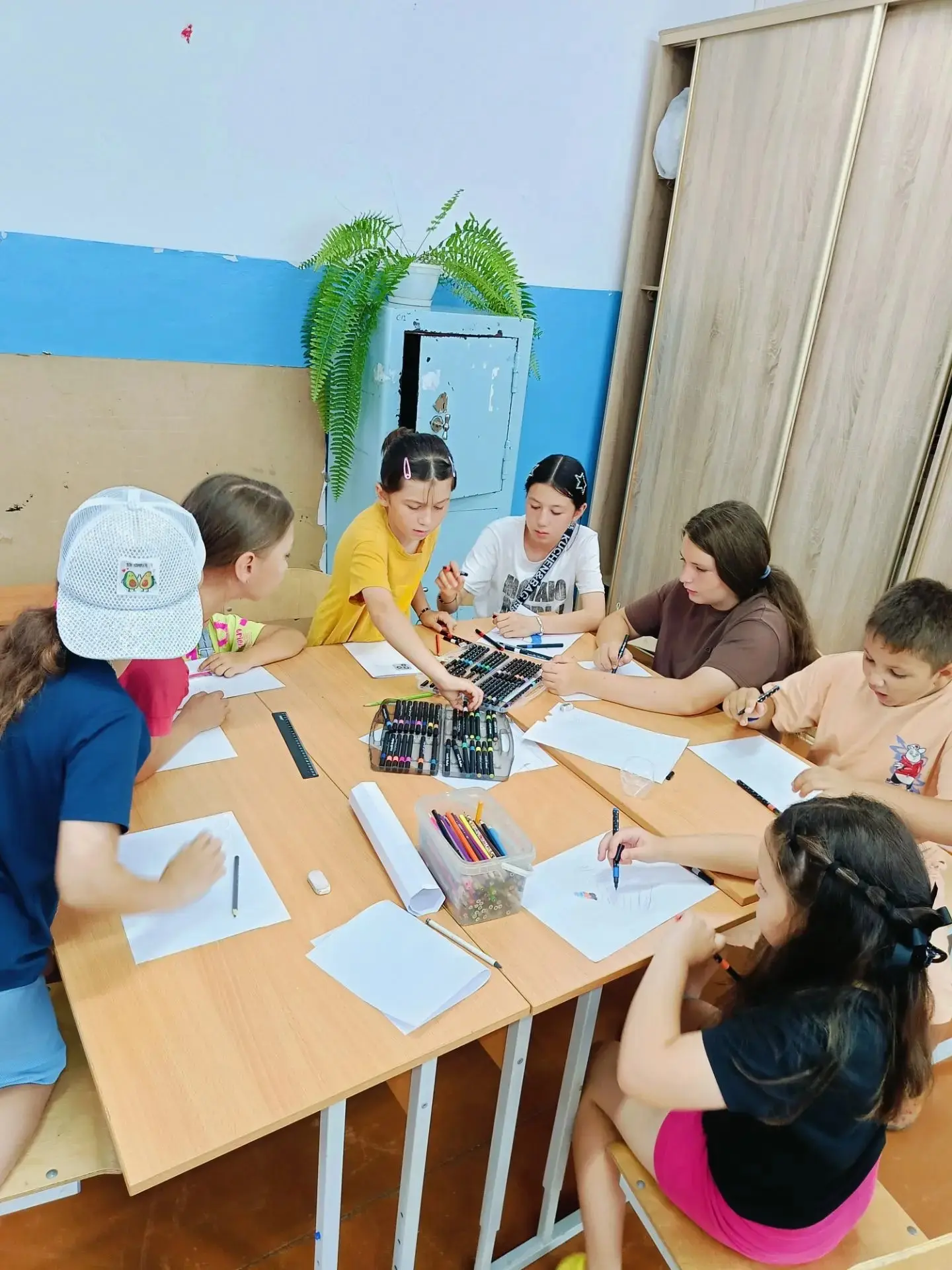 🎉 День творчества и патриотизма в пришкольном лагере! 🎉Сегодня в нашем лагере прошёл особенный ден