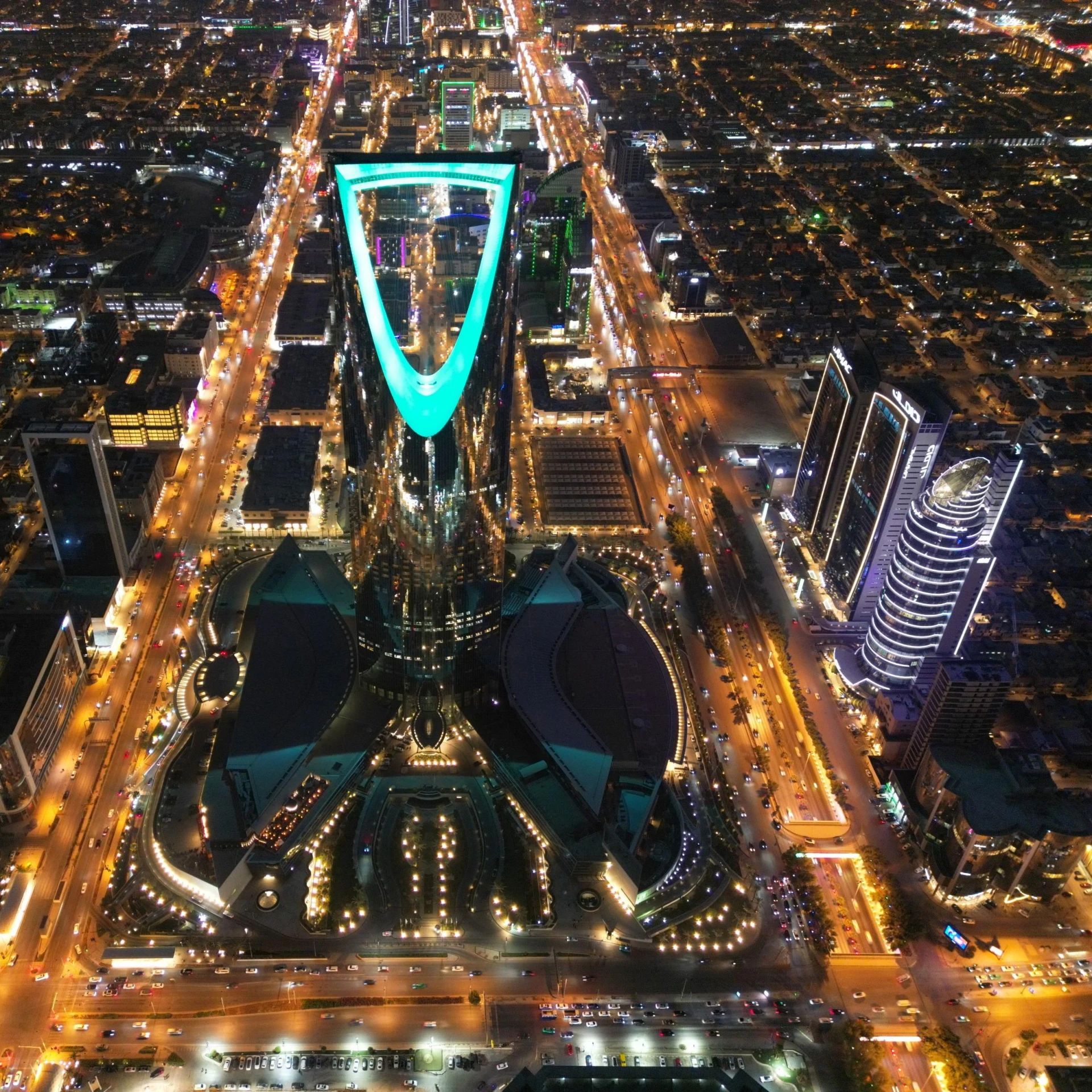 🌎 Kingdom Centre, Эр-Рияд, Саудовская Аравия, 2002
