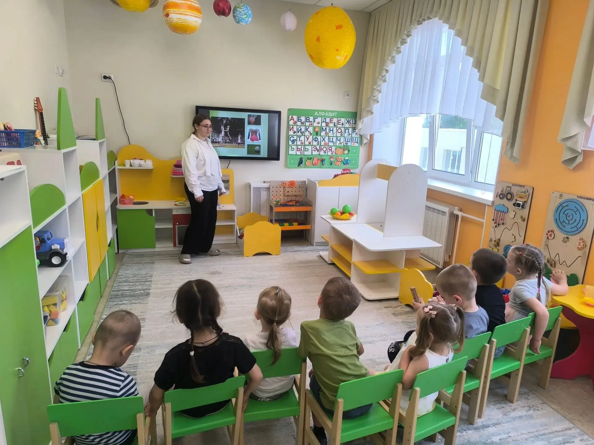 В дошкольной группе МБОУ «Никаноровская СОШ» прошел увлекательный тематический день, посвященный Меж