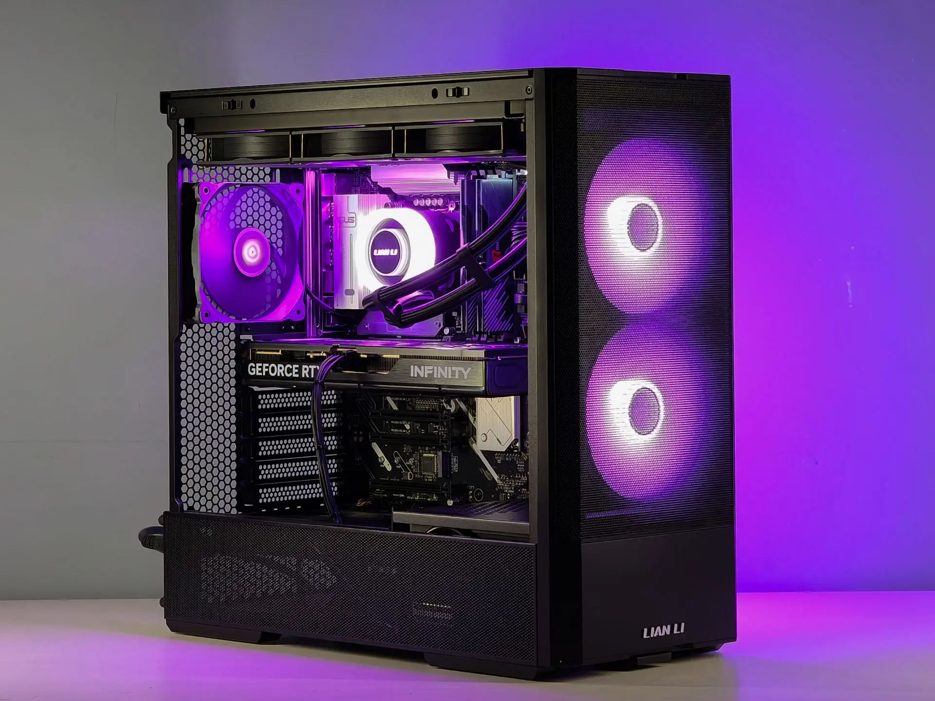 🎬 Комп для работы и игр Intel Core Ultra 265KF и RTX 5060 Ti 16GB в Lancool 207

Комплектация:

- М