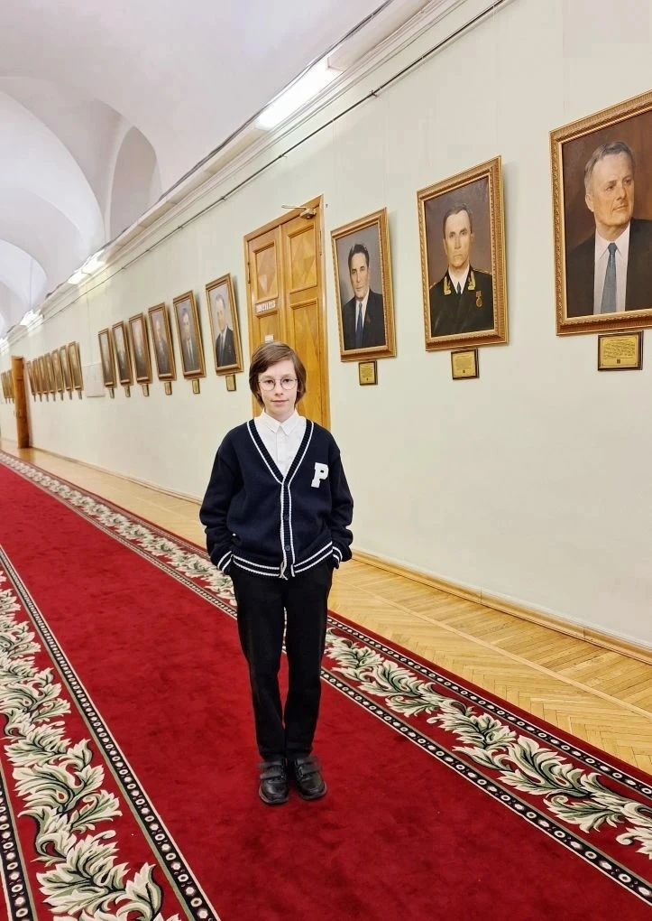 Губернаторский дневник: ученик школы № 460 Пушкинского района второй год подряд стал по...