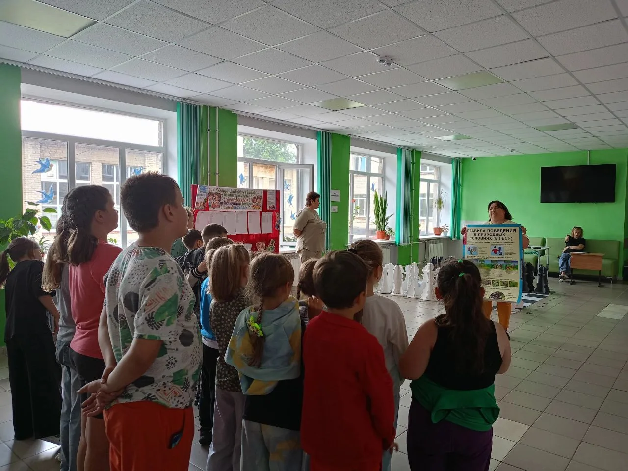 В нашем летнем пришкольном лагере «Улыбка» всегда интересно и познавательно! 🌳🐞

На днях Елена Але