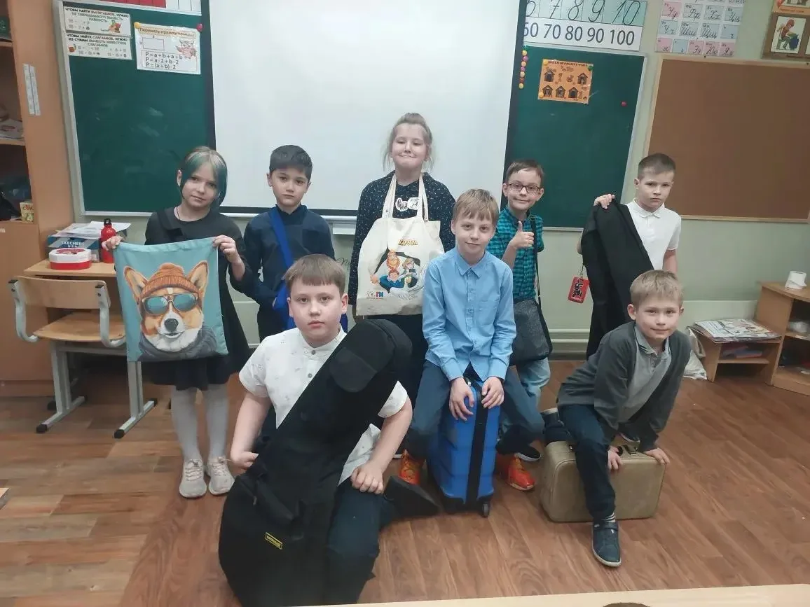 🎒 День без рюкзака в школе №140: креативно и весело!  Сегодня в школе №140 прошёл необычный и очень 
