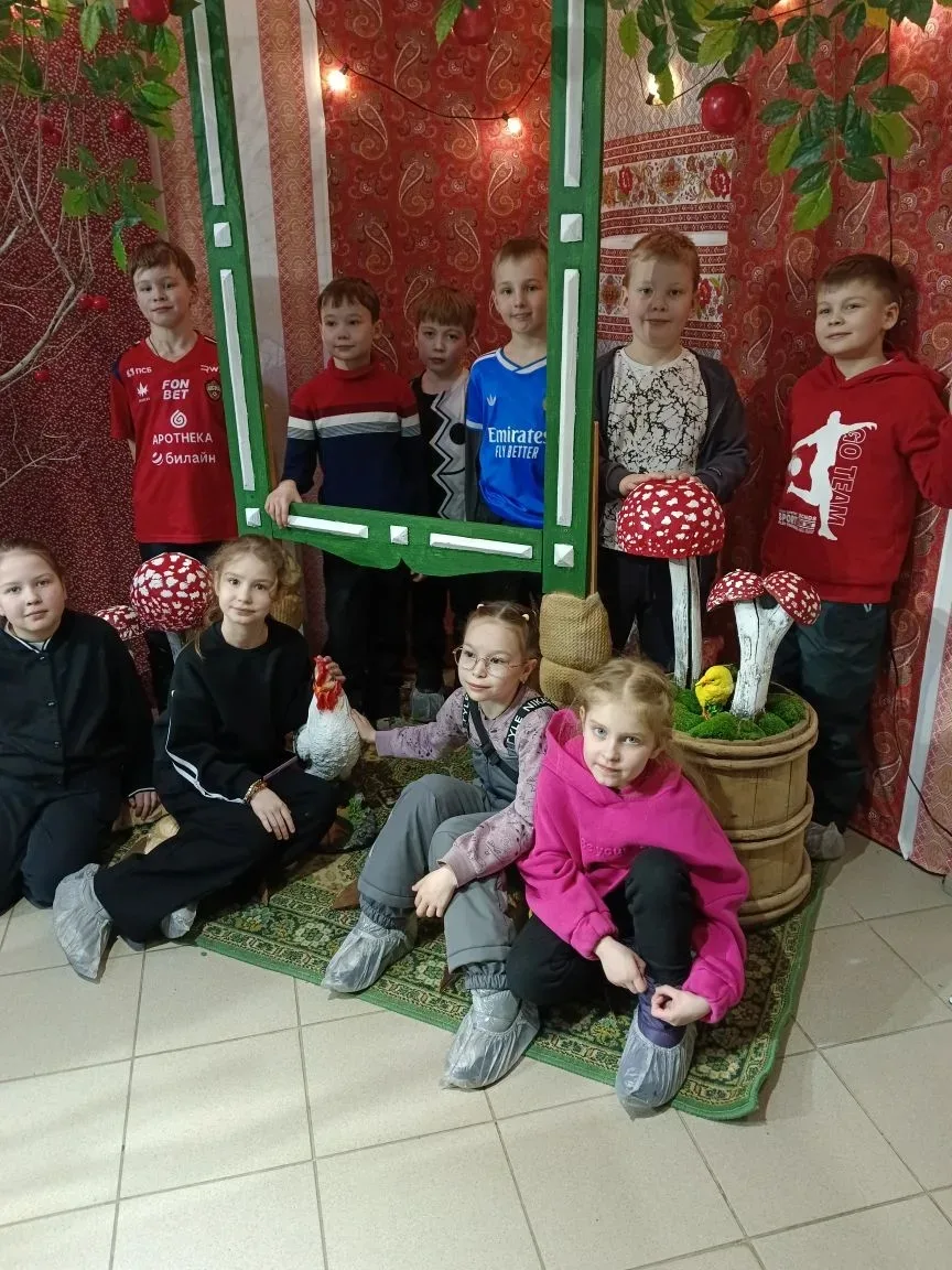 🌞 Учащиеся 2А класса с классным руководителем Вершининой Л.Н. побывали в Музее Хлынова на весёлой Ма