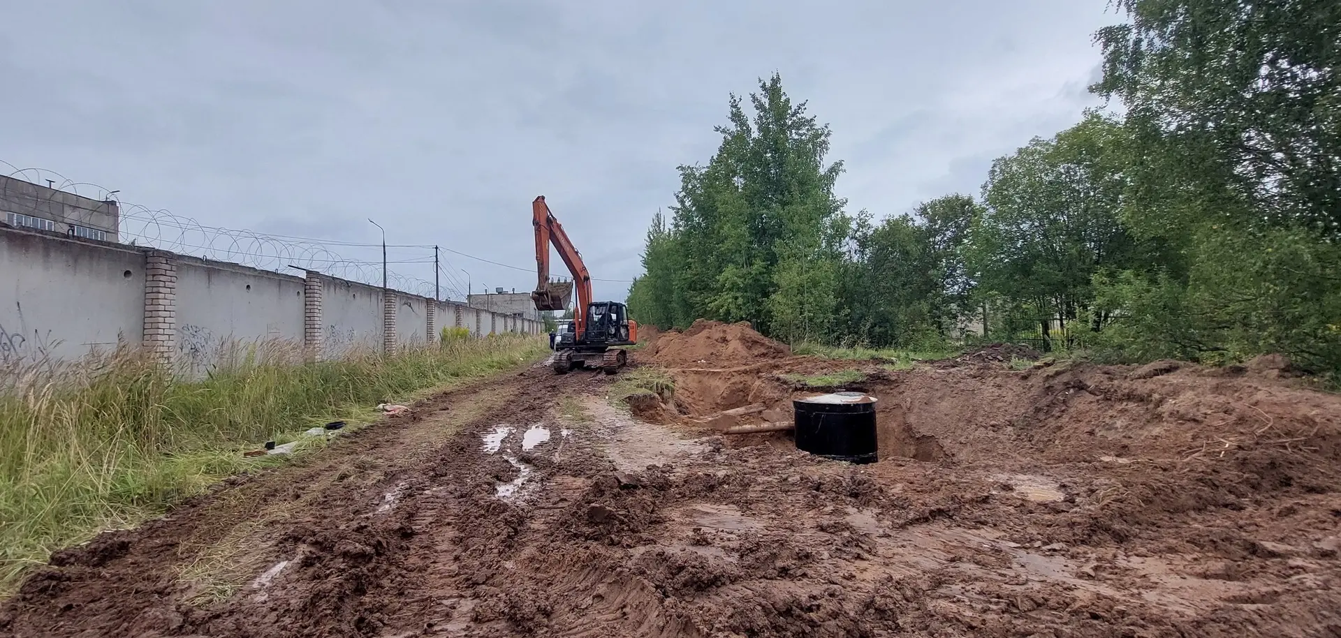 Реконструкция водовода в Великих Луках.