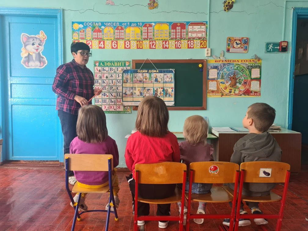 12 мая в МДОУ "Детский сад с Преображенка " прошел Единый День Безопасности. С детьми р...