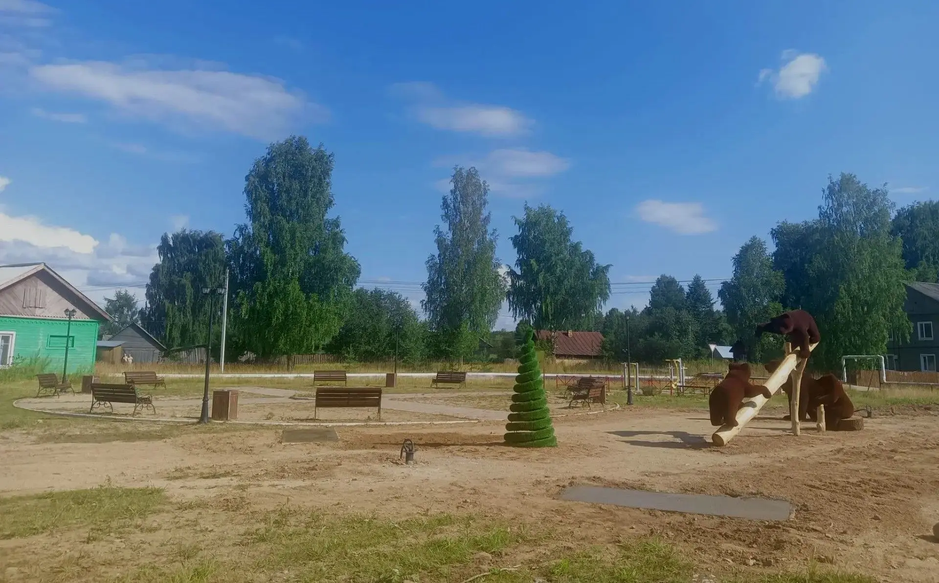 В поселке Подюга Коношского района благоустроили сад Памяти🌳