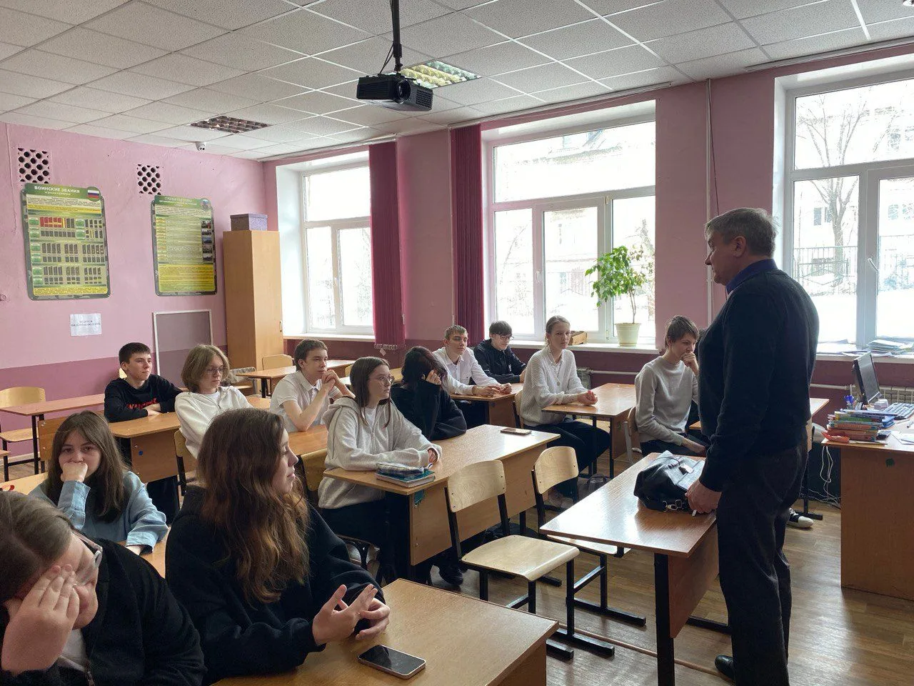 13.03.2026 года врач психиатр-нарколог ГУЗ СГПНД Подкидышев А. Н. провел лекцию беседу ...