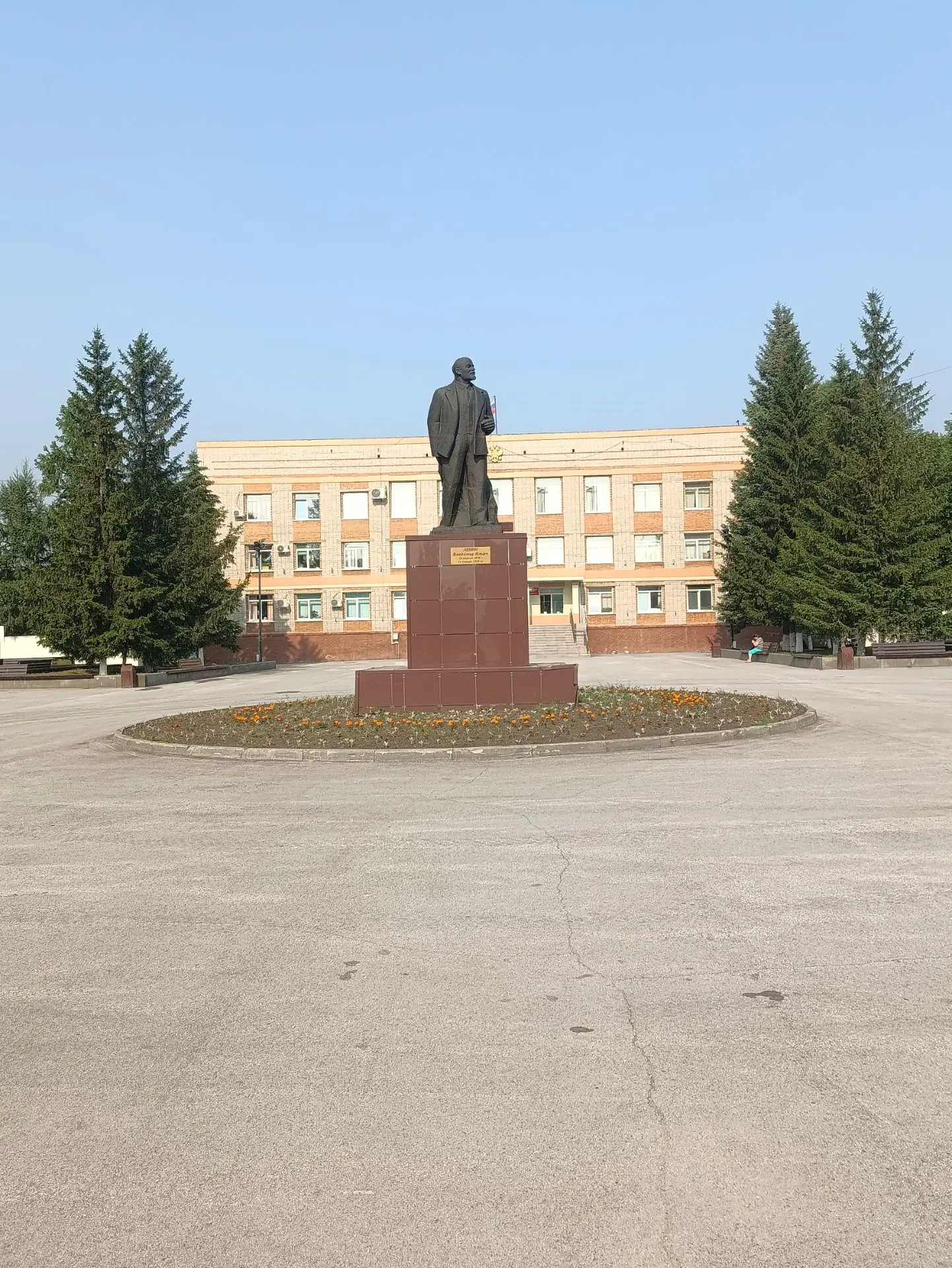 🟠Доброе утро, уважаемые земляки!
Впереди новая рабочая неделя. 
О планах:
🔶 участие в торжественно