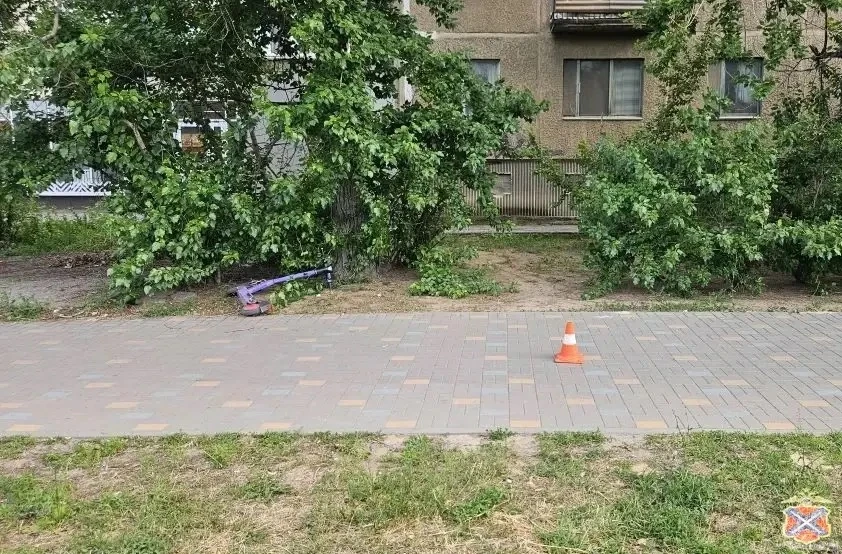 ❗️Неизвестный самокатчик, сбивший девушку на Мира, найден

Им оказался 13-летний подросток, который 