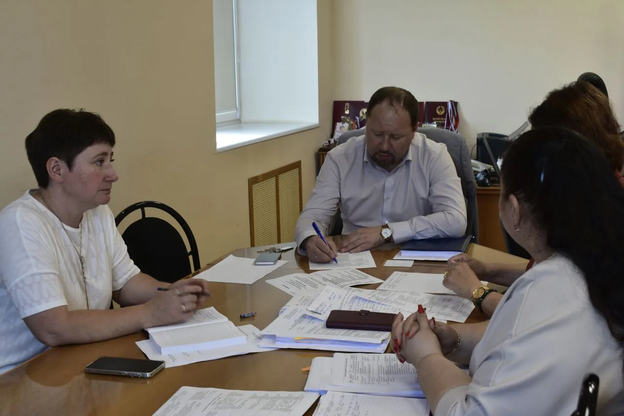 Продолжается подготовка к 100-летию района

В преддверии столетнего юбилея Каракулинского района в а