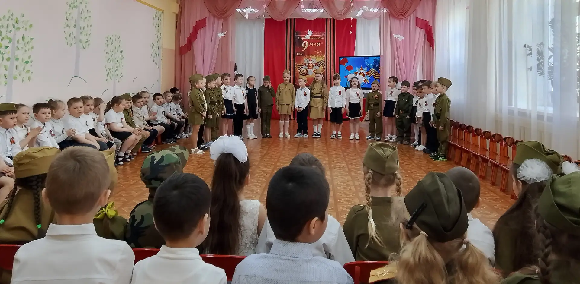 В преддверии праздника Победы в детском саду прошло торжественное мероприятие «Мы этой памяти верны»