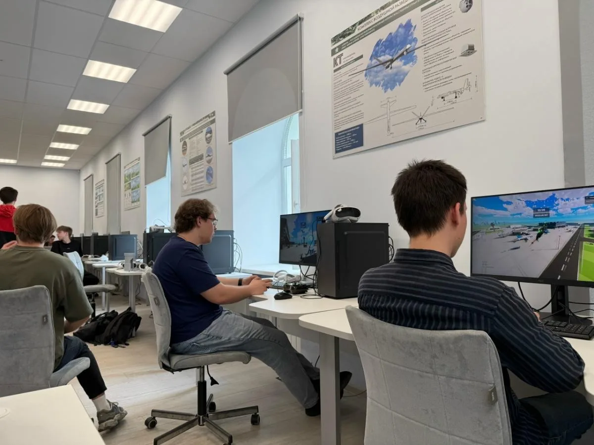 🎮 Дроны, футбол и программирование встретились на одном фестивале  В САФУ прошёл фестиваль по фиджит
