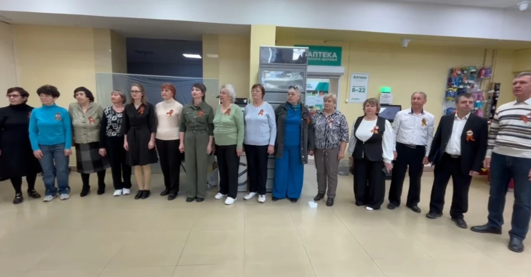 9 мая Ханкайское РОИ организовали флешмоб "Песни Победы ", который состоялся в торговом...