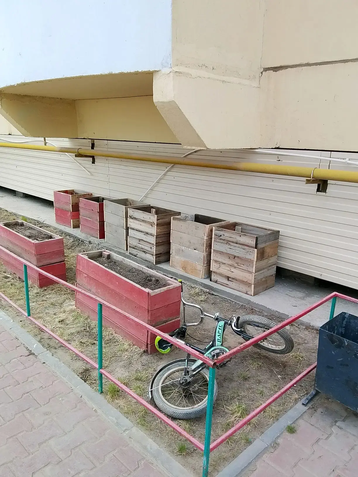 🌱 В самом разгаре подготовка к высадке цветов!