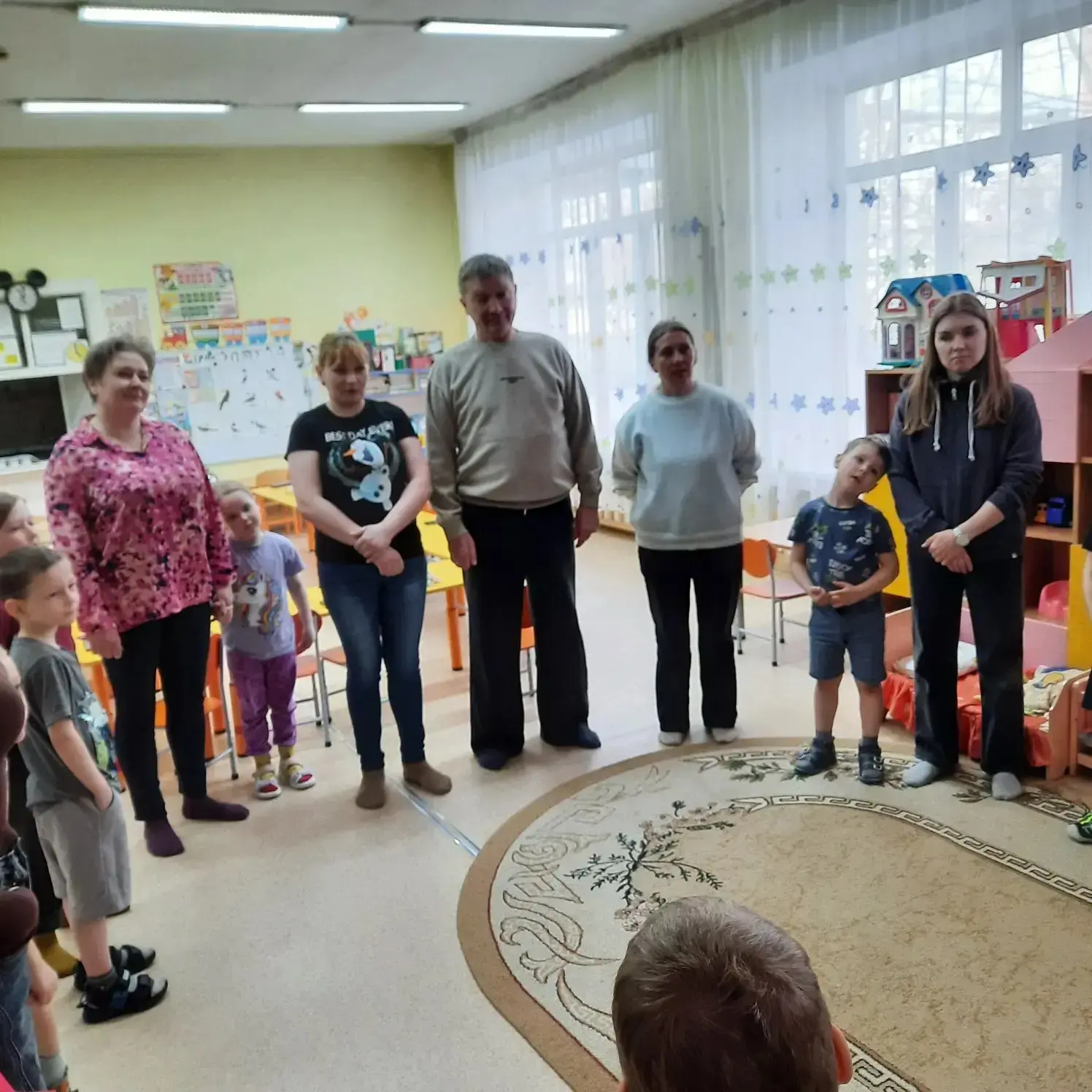 В старшей группе детского сада педагог- психолог Осипова Елена Петровна совместно с вос...