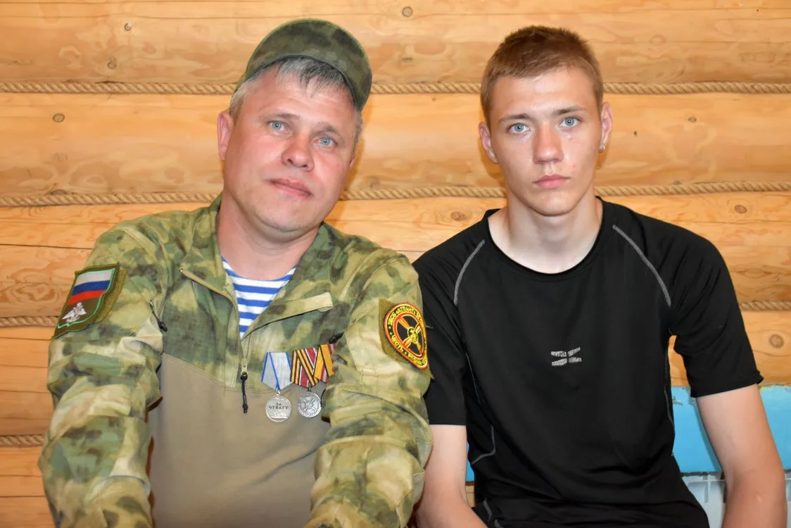 🔥В гостях у волонтеров сообщества «Маскировочные сети. Татарск» побывал наш земляк, бо...