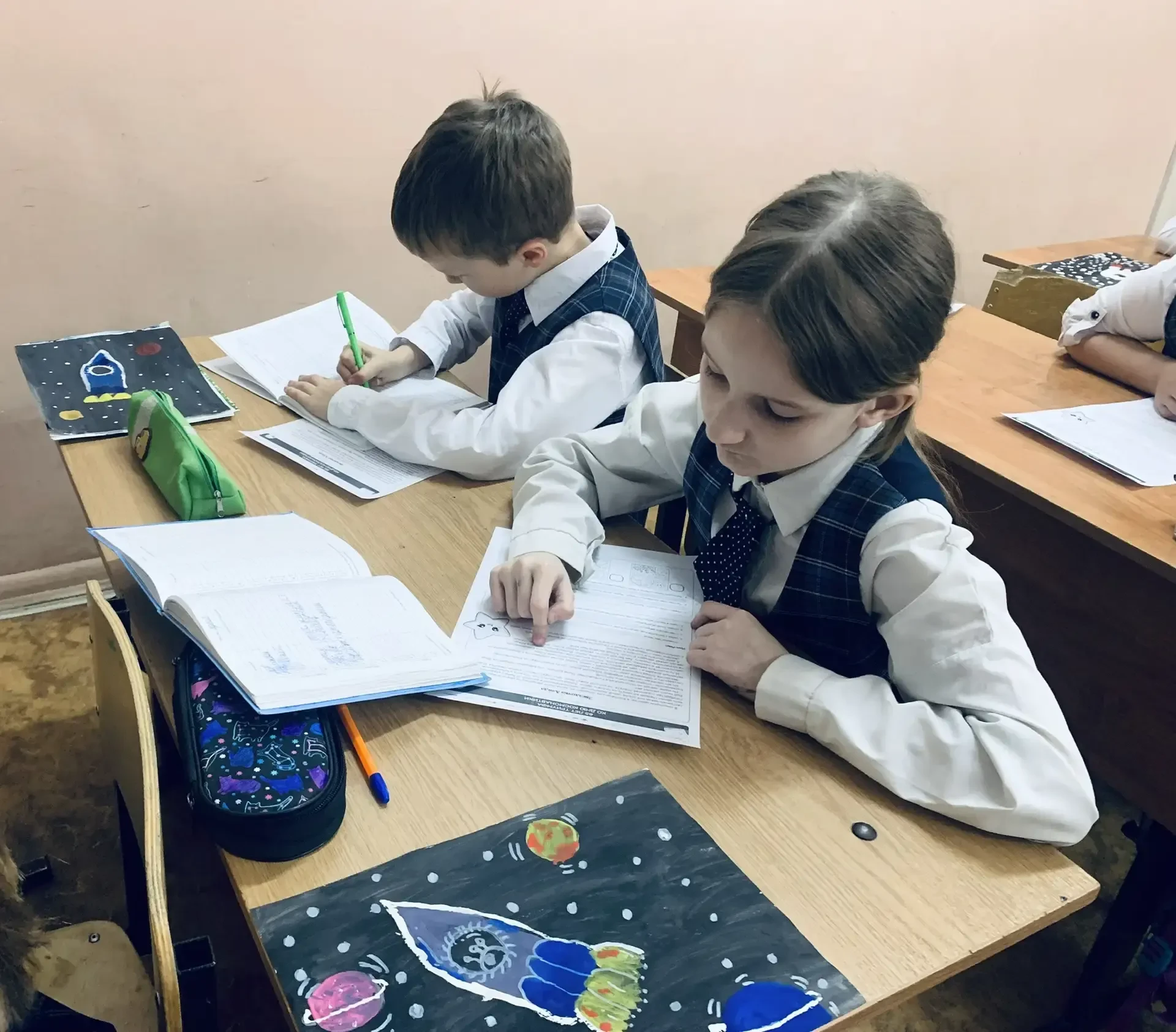 📢Сегодня на внеурочном занятии "Разговоры о Важном" ребята из 2б класса говорили о значимой и неверо
