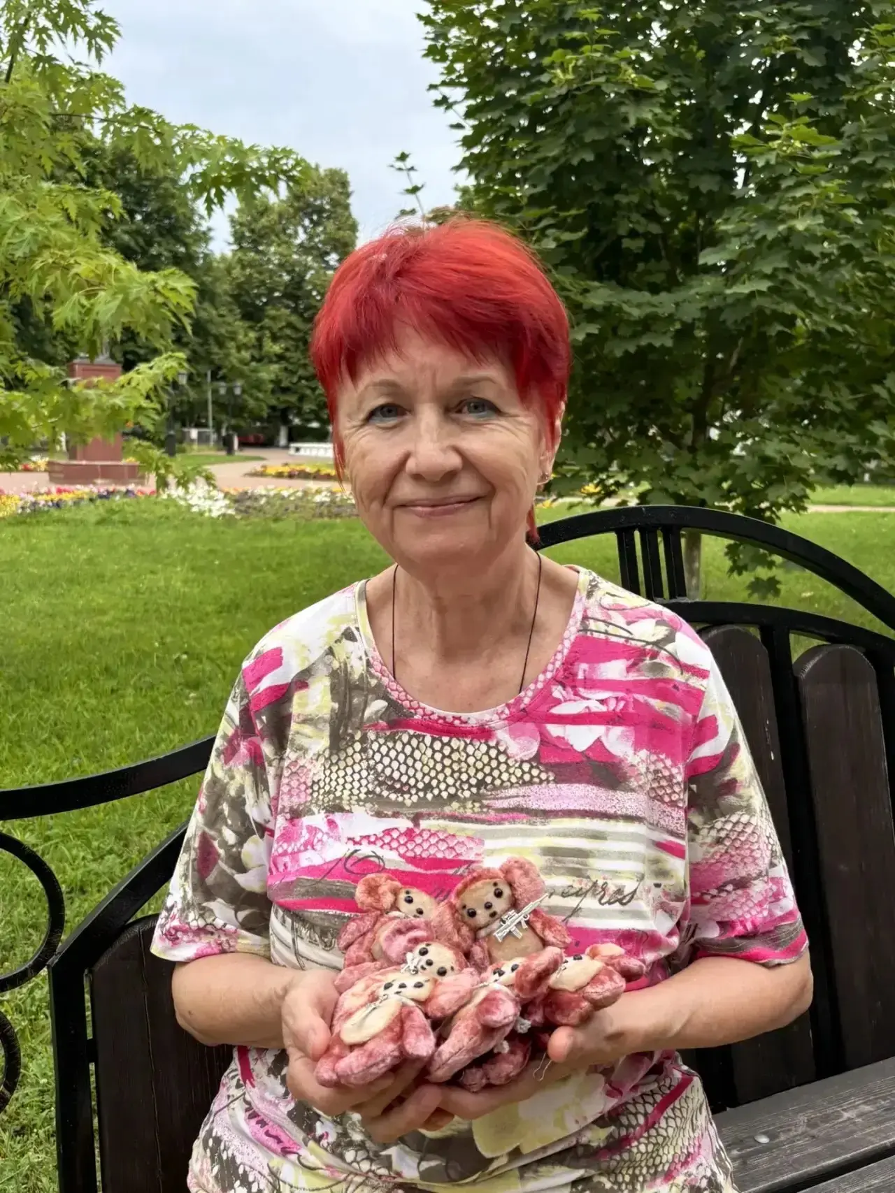 Жительница станицы Кавказской изготовила для наших бойцов 500 игрушечных Чебурашек 😍

В прошлом год
