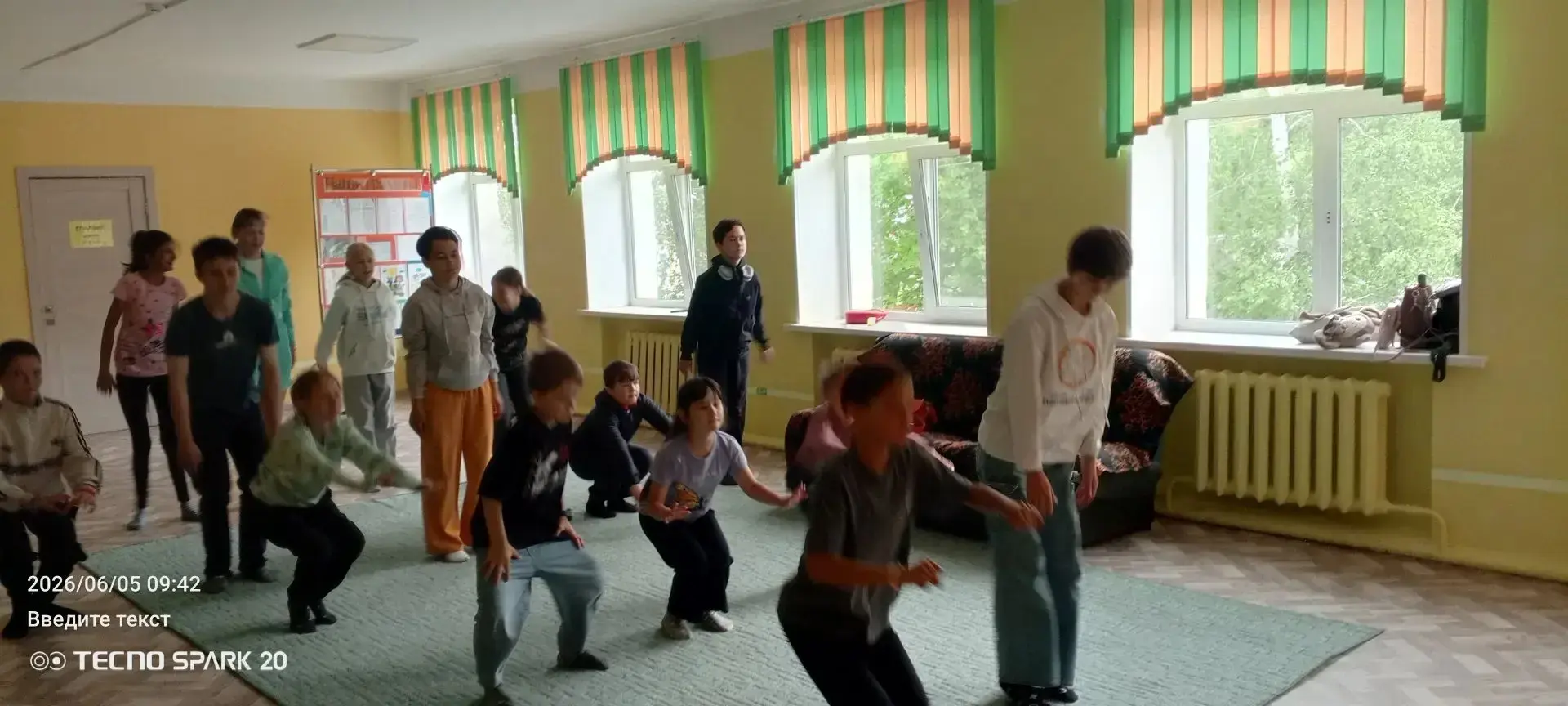 Седьмой день нашего школьного лагеря, как обычно, начался бодро и весело с утренней зар...