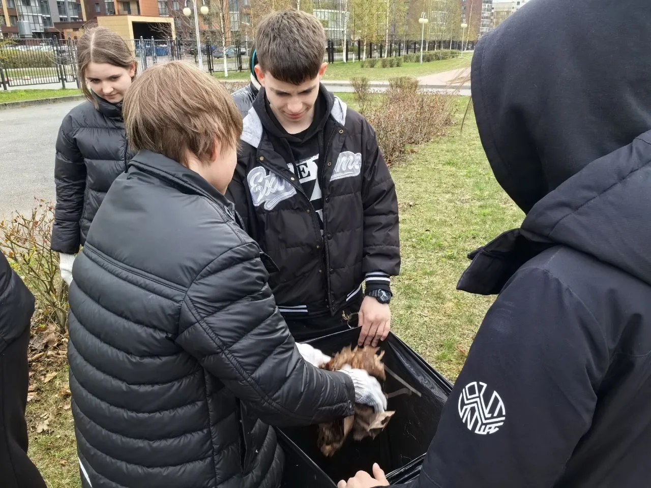 🚩 Мир! Труд! Май!  Весна — это время обновлений, а майские праздники всегда ассоциируются с созидани