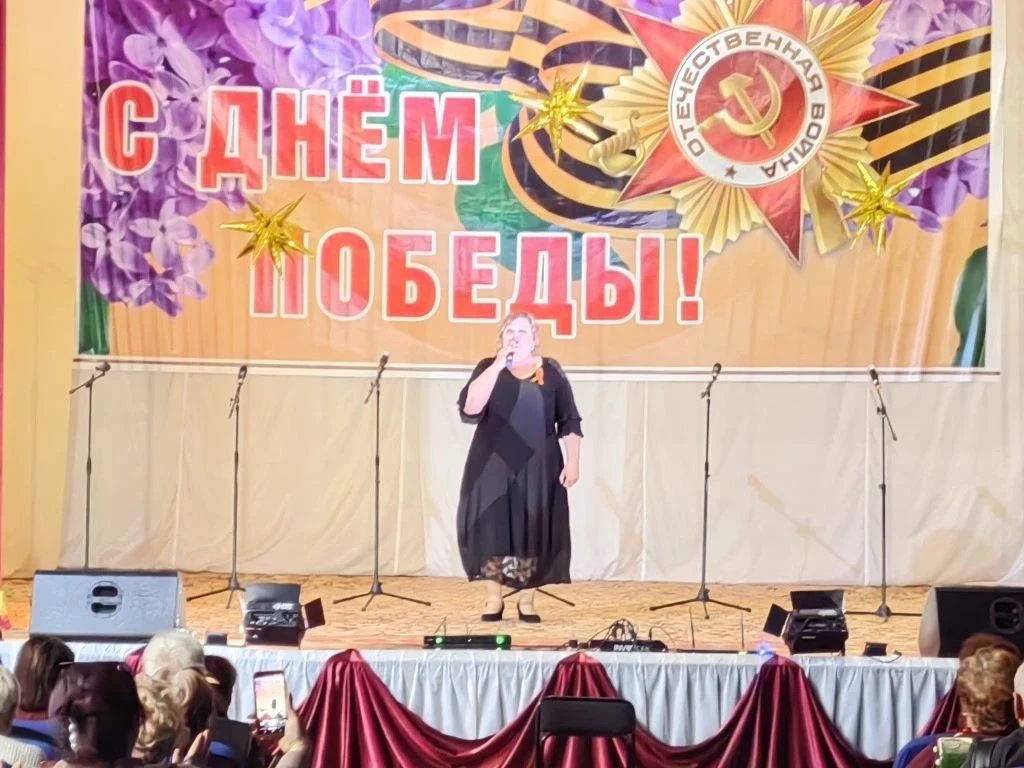 8 мая 2026г в МУК СДК "Зимовниковский"  прошел праздничный концерт "Чтобы помнили...". ...