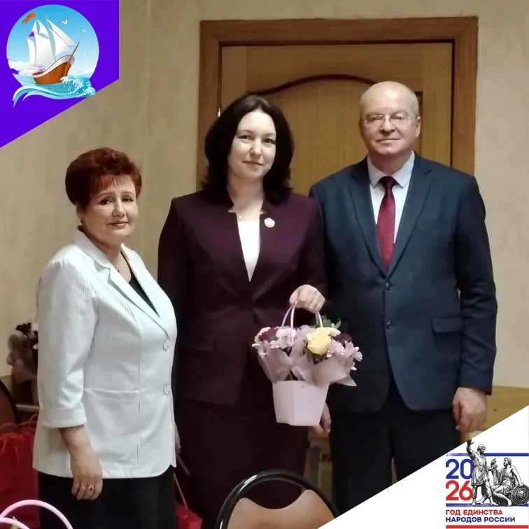 Сегодня в Калуге  наградили лучших педагогов региона. Михайловой Елене Юрьевне  присвоено звание «Пе