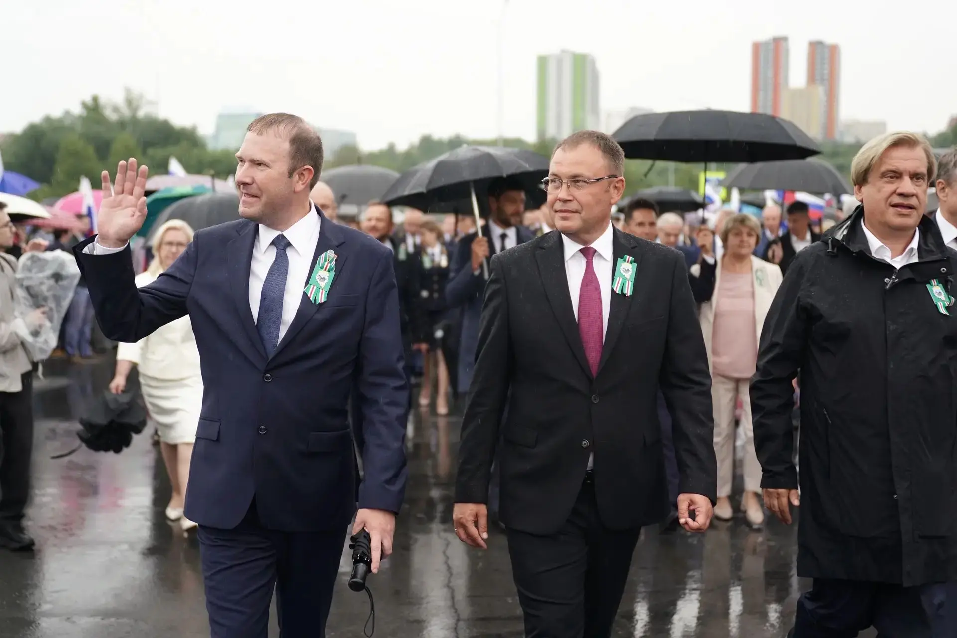 Вместе с губернатором Кузбасса Ильей Владимировичем Середюком и почетными гостями - вет...