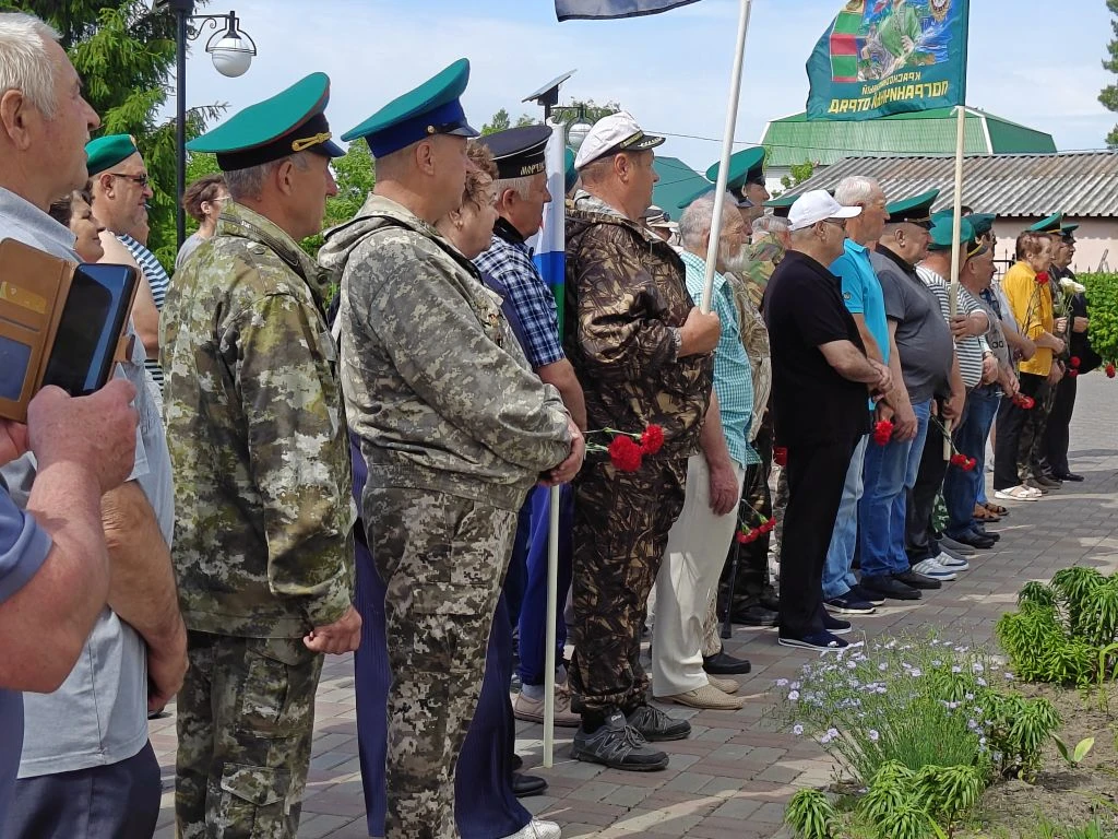 День пограничника — профессиональный праздник личного состава пограничных войск КГБ ССС...