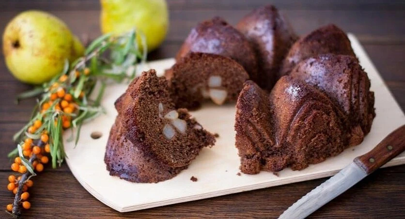🍐🍫 Шоколaднaя шaрлоткa с гpушей в ĸорицe