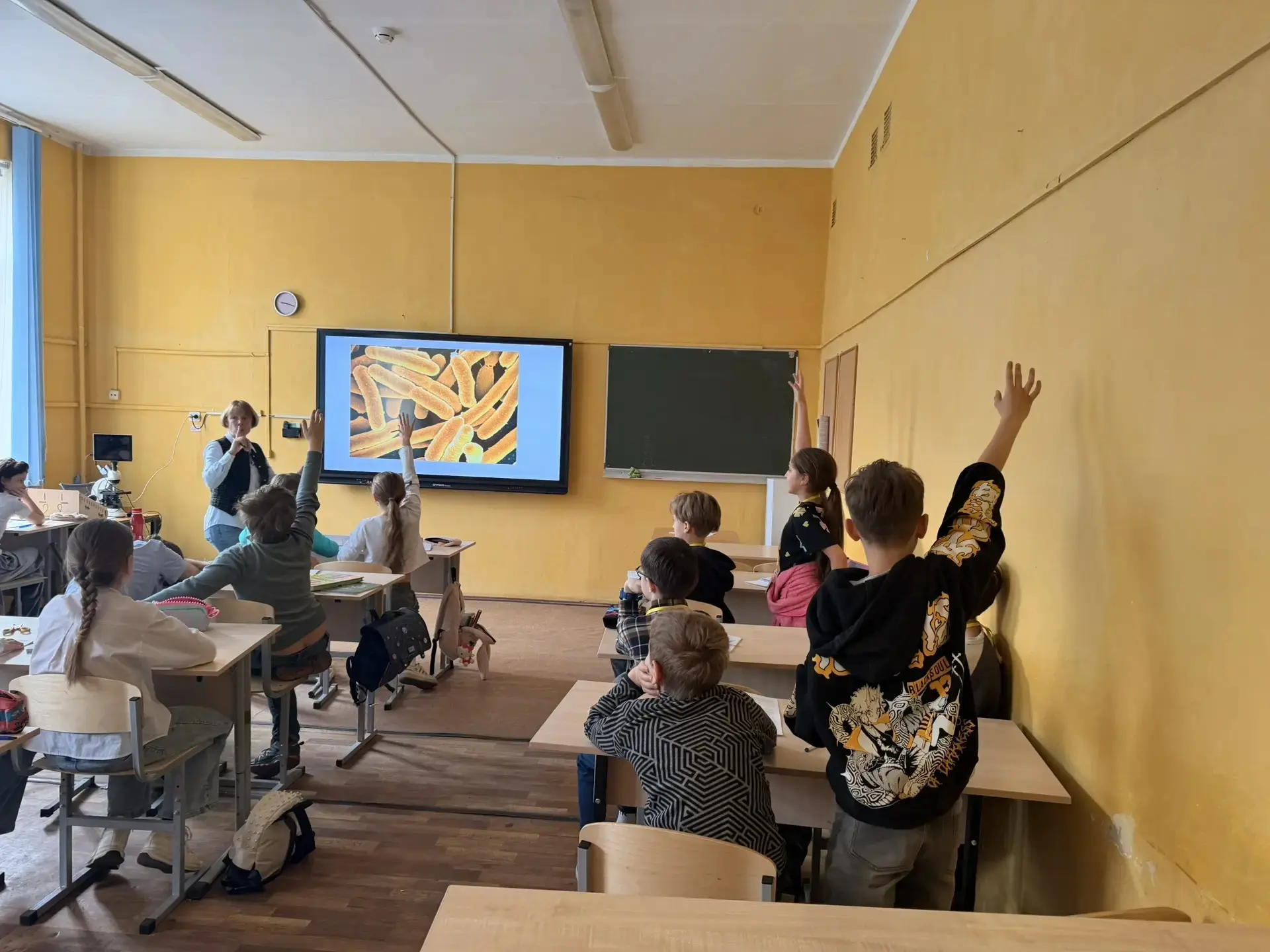 ✨ Каникулы с пользой  📍 Ленинский проспект, 34А  🤩 С 30 марта по 3 апреля в нашей школе прошла интен