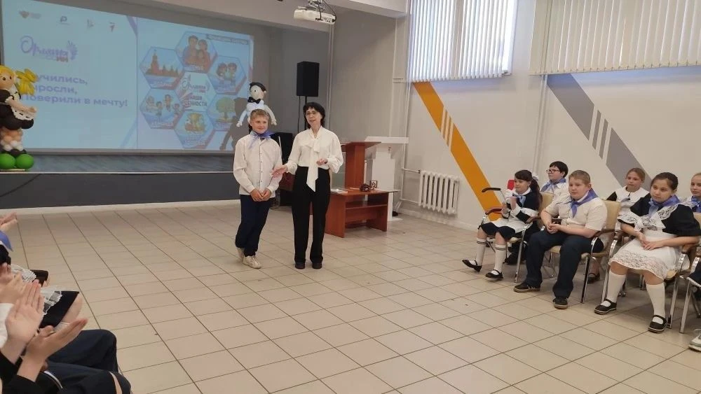 Торжественный день для наших "Орлят"!  25 мая 4-е классы собрались, чтобы отпраздновать завершение в