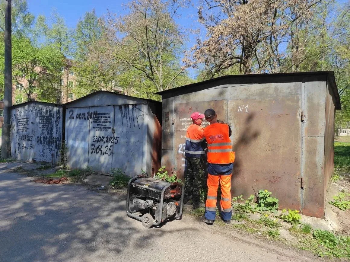 ❌ Администрация Железногорска и Городская коммунальная служба начали вывоз незаконно установленных м