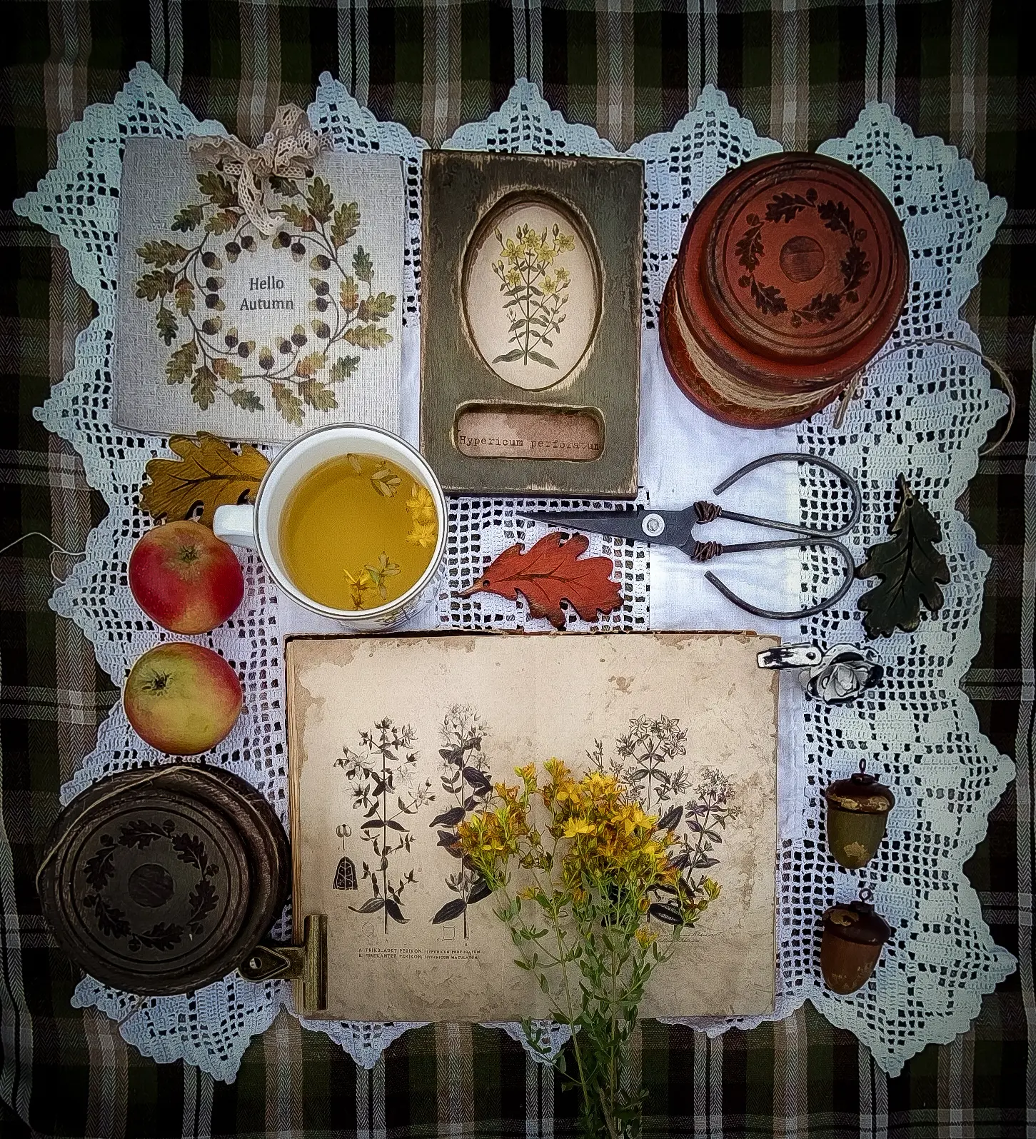 https://barndecor.ru/product/kruzhka-emalirovannaya-330-ml-vintazhnyy-gerbariy/

Кружка эмалированна
